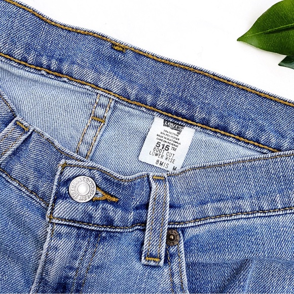 Vintage Y2K Levi’s 515 Light Wash Low Rise Boot Cut Flare Jeans - Picture 5 of 8